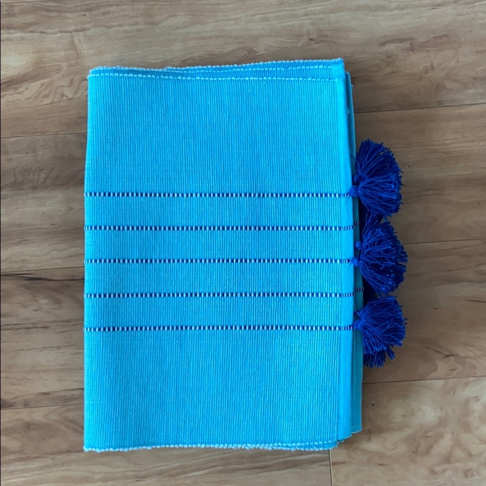 Pier 1 Teal and Blue Tassel Placemats - Picture 7 of 13